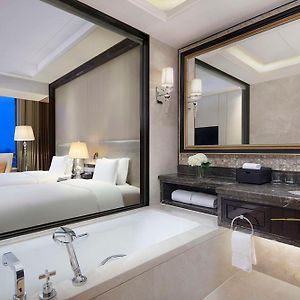 Executive Twin Room Access to Executive Lounge